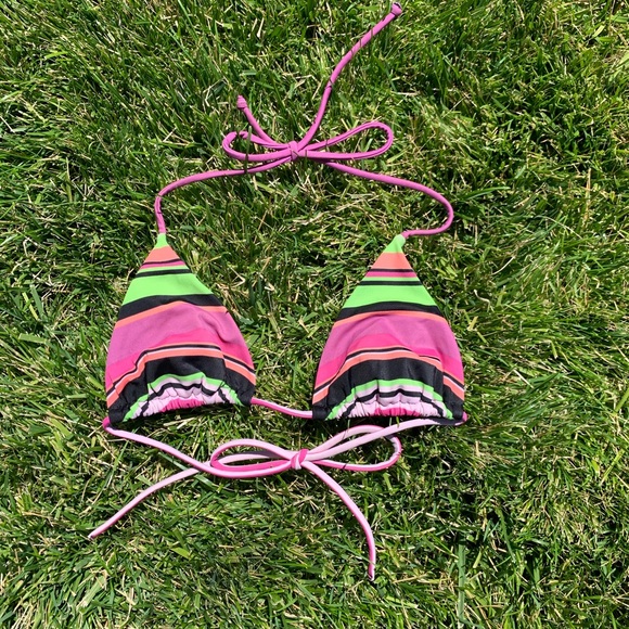 Victoria’s Secret bikini - Picture 2 of 7